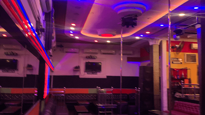 De Crib Night Club, Nigeria